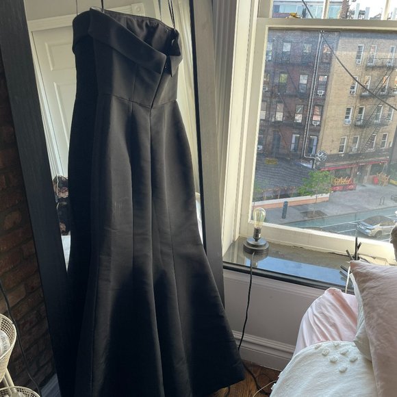 Amsale Jaylin Bridesmaid Dress (btw size 6/8, black) - Picture 3 of 5